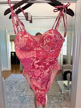 Cupshe Pink Floral Paisley One-Piece Swimsuit with Tie Straps